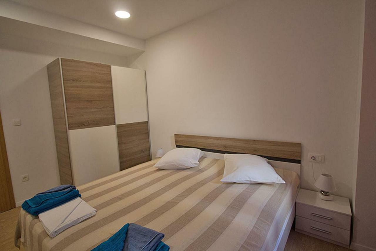 Apartment Carlitos Karlobag Eksteriør bilde