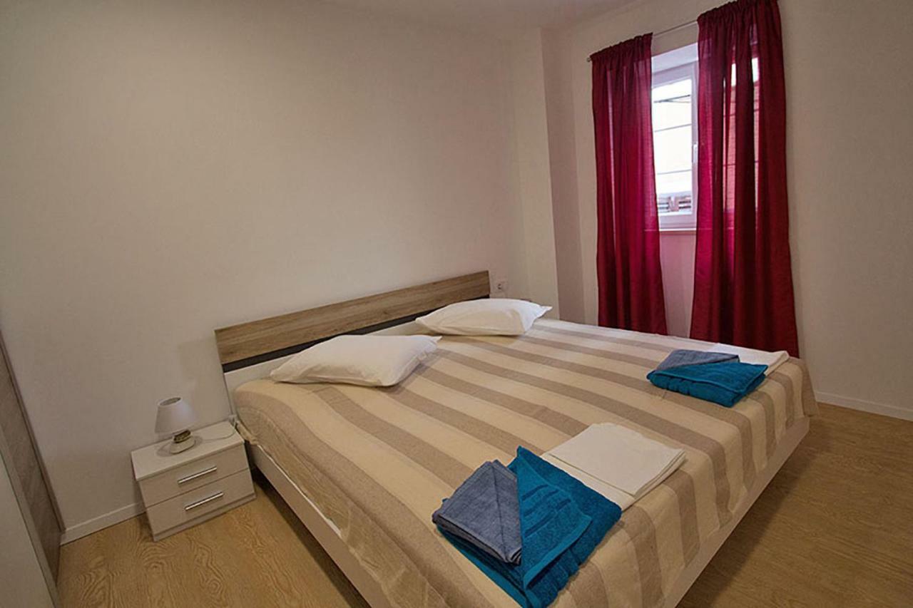 Apartment Carlitos Karlobag Eksteriør bilde